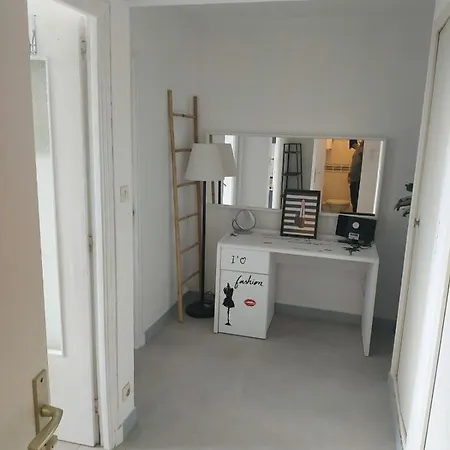 Naturiste Cap D'agde Heliopolis F 71